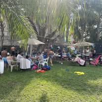 Cine o proyección nocturna al aire libre